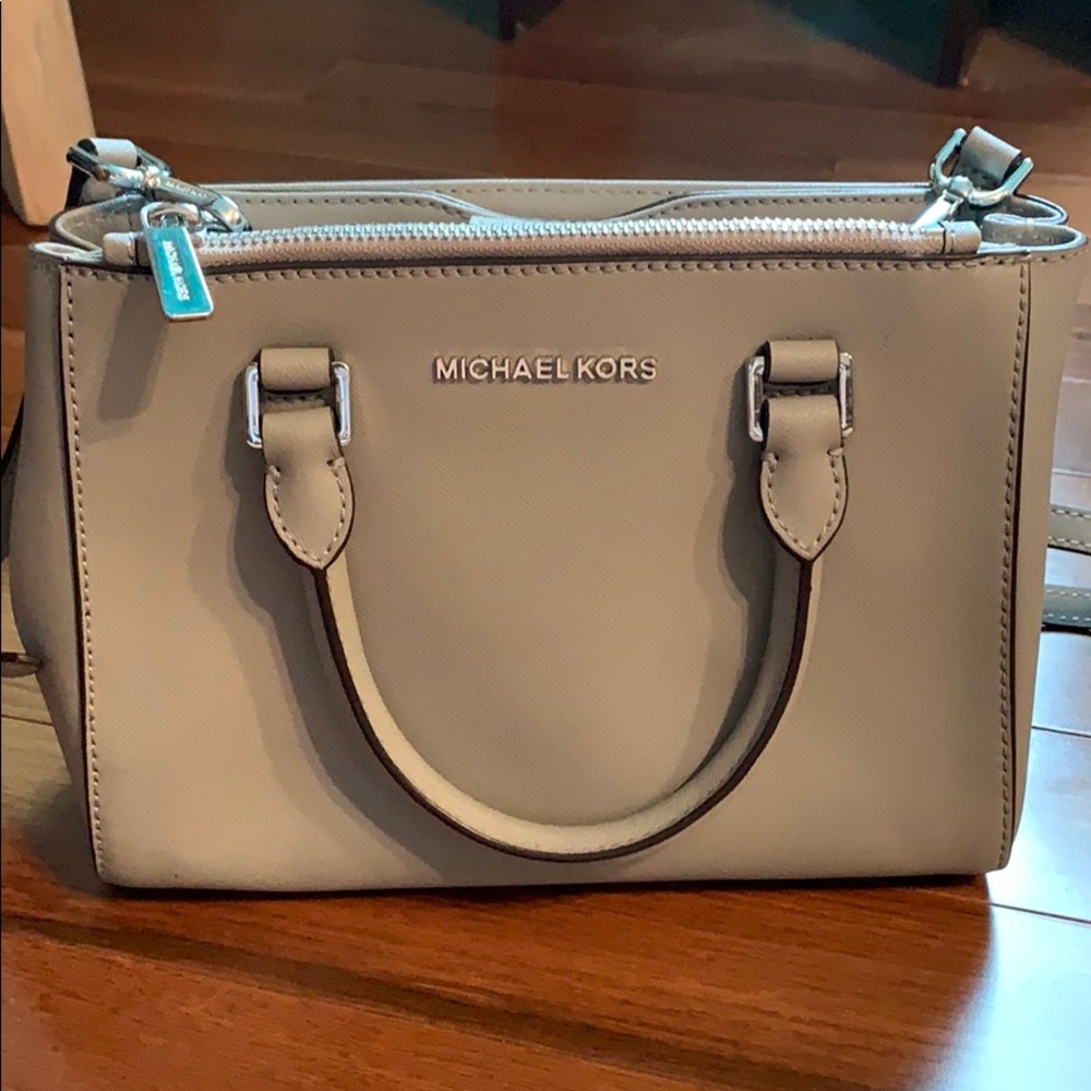 Ash Grey authentic Michael Kors cross body bag